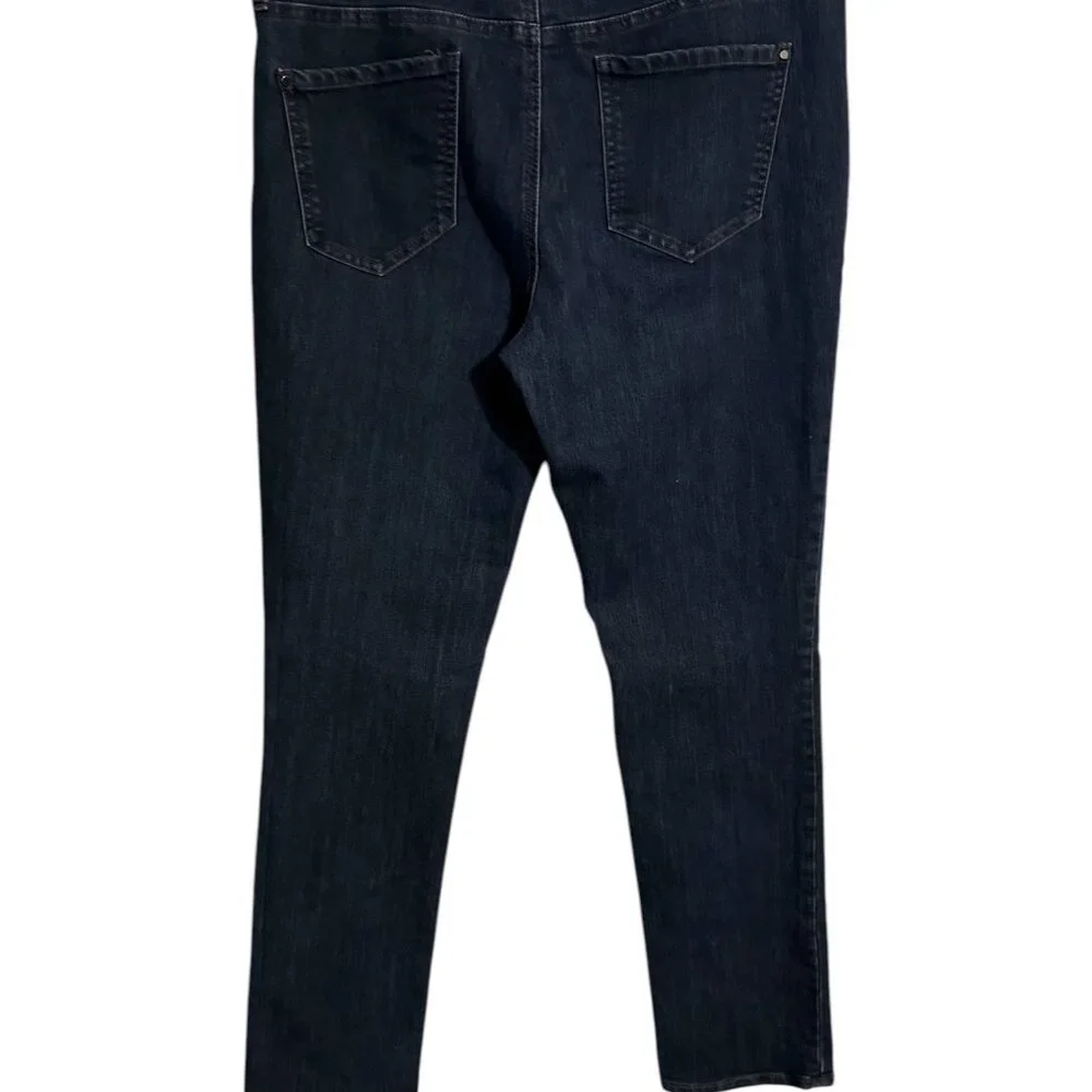 DKNY    WOMEN'S JEANS  SIZE:  8     #1 - Picture 2 of 8